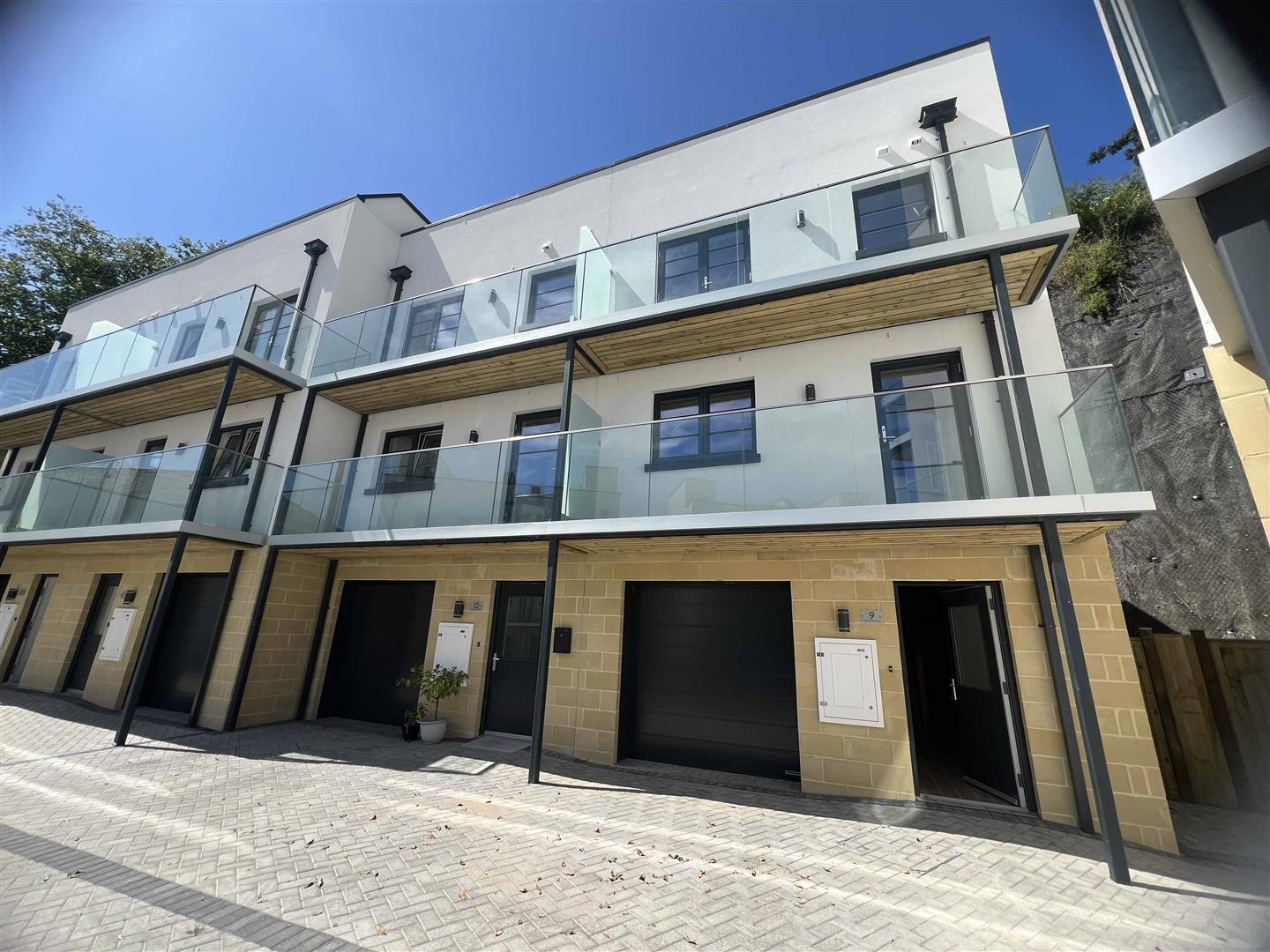 11-12 Cranworth Mews, La Vallee Des Vaux, St Helier